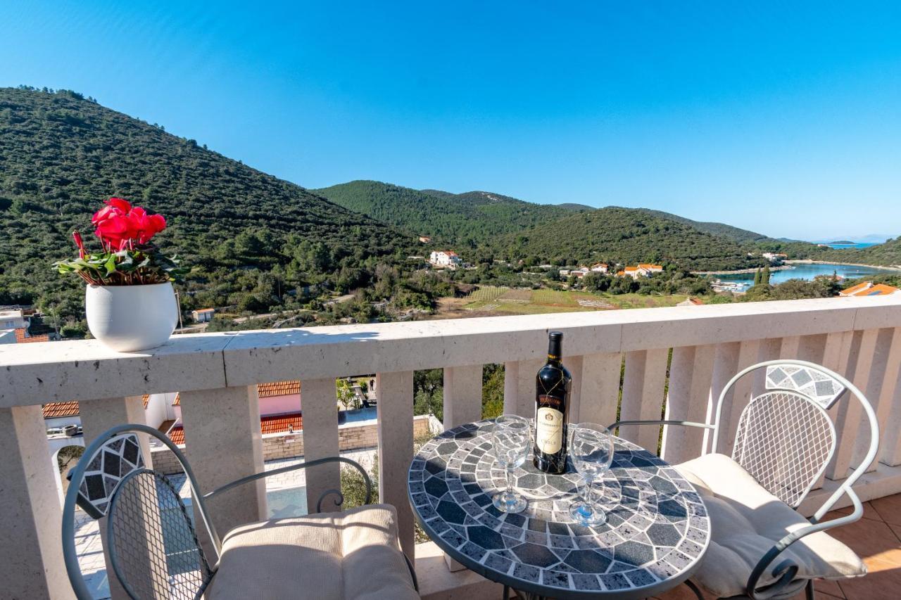Castello Apartment