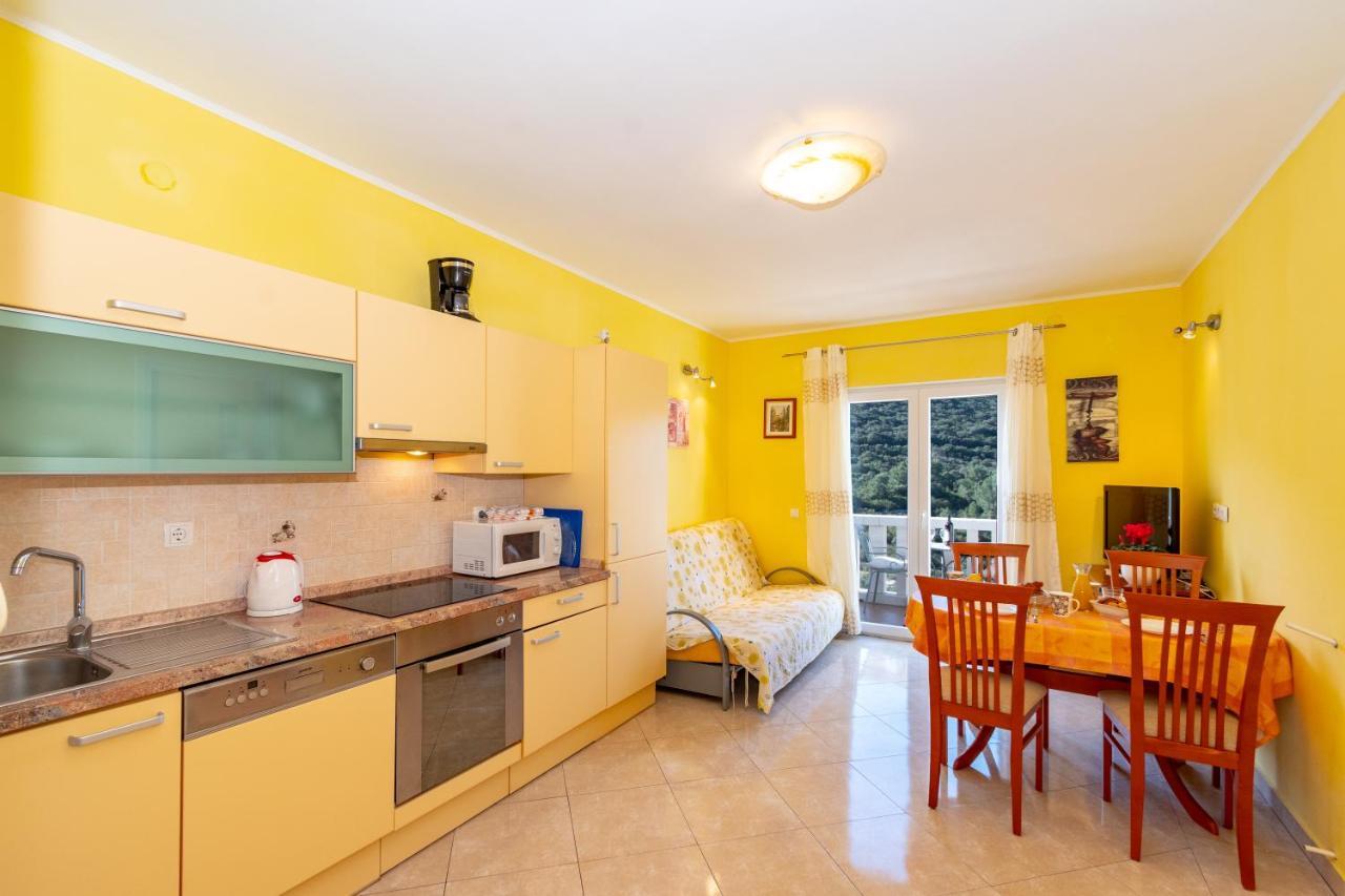 Castello Apartment *