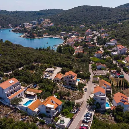 Villa Castello Zrnovo Exterior photo