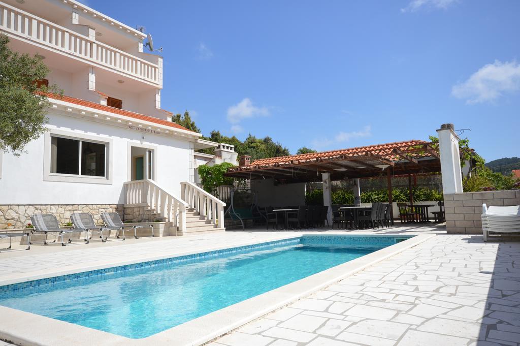 Castello Apartment *