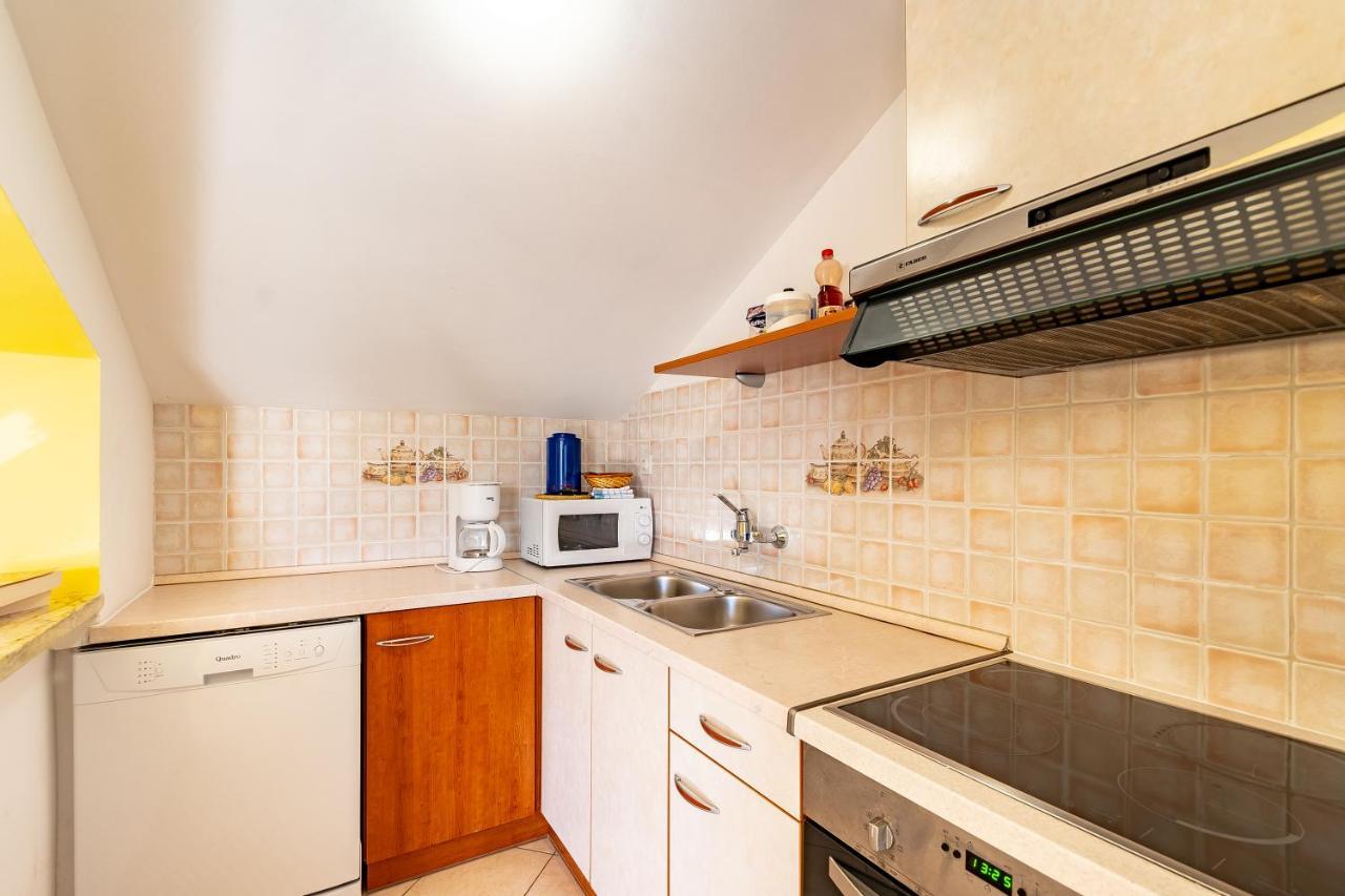 Appartamento Castello Zrnovo